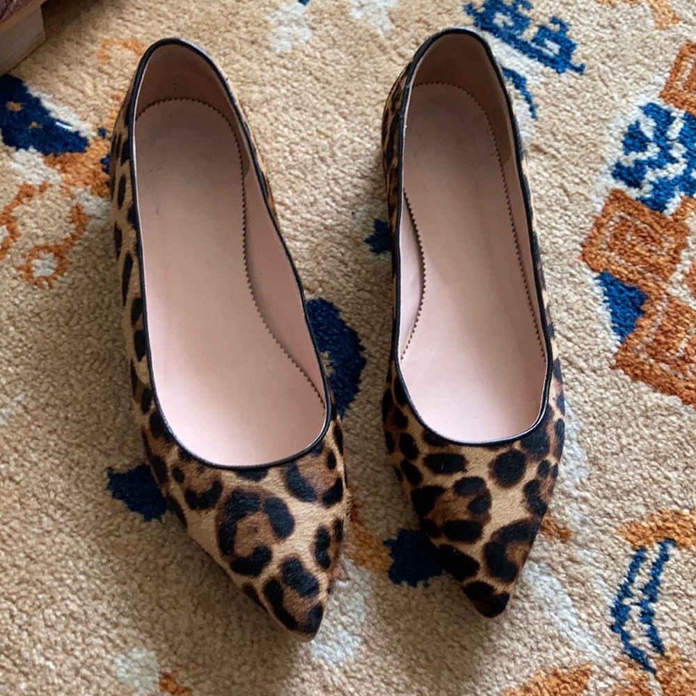 8.5 calf hair leopard print pointed toe flats